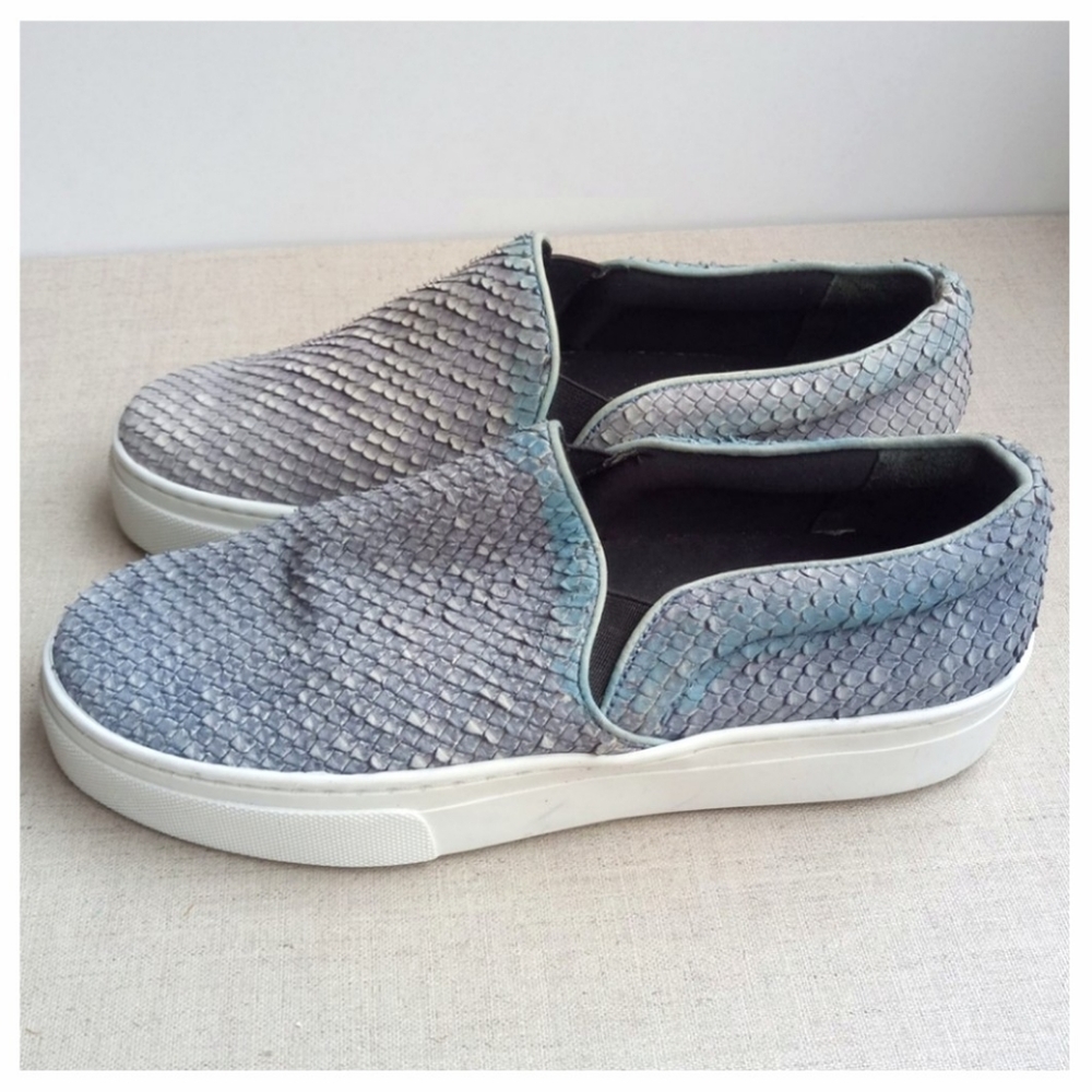 Schutz Women EU 34 Blue Amisha Slip-On Sneakers